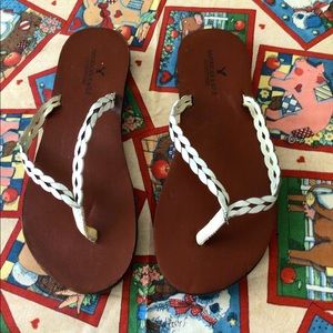 American Eagle flip flops women size 9